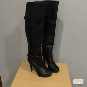 G By Guess Women’s Boot Size 8